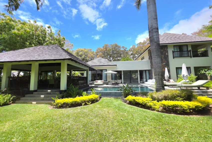 maison vue du parc 2- Villa Four Seasons